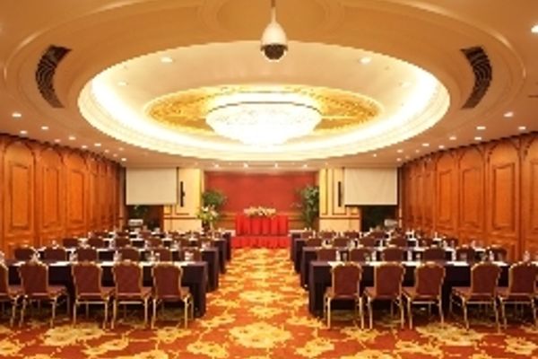 Guxiang Hotel Shanghai (Former Howard Johnson Plaza Shanghai)